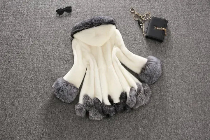 Amelia™️ | Cozy Chic Faux Fur Coat