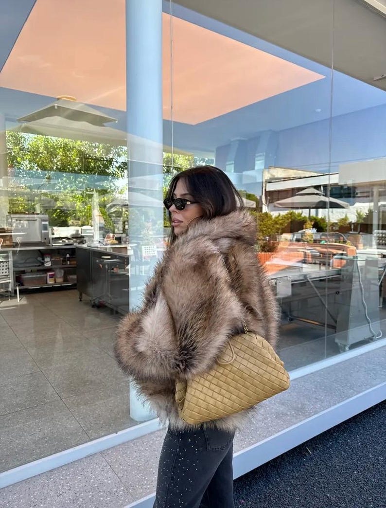 Chic Luxurious Faux Fur Coat