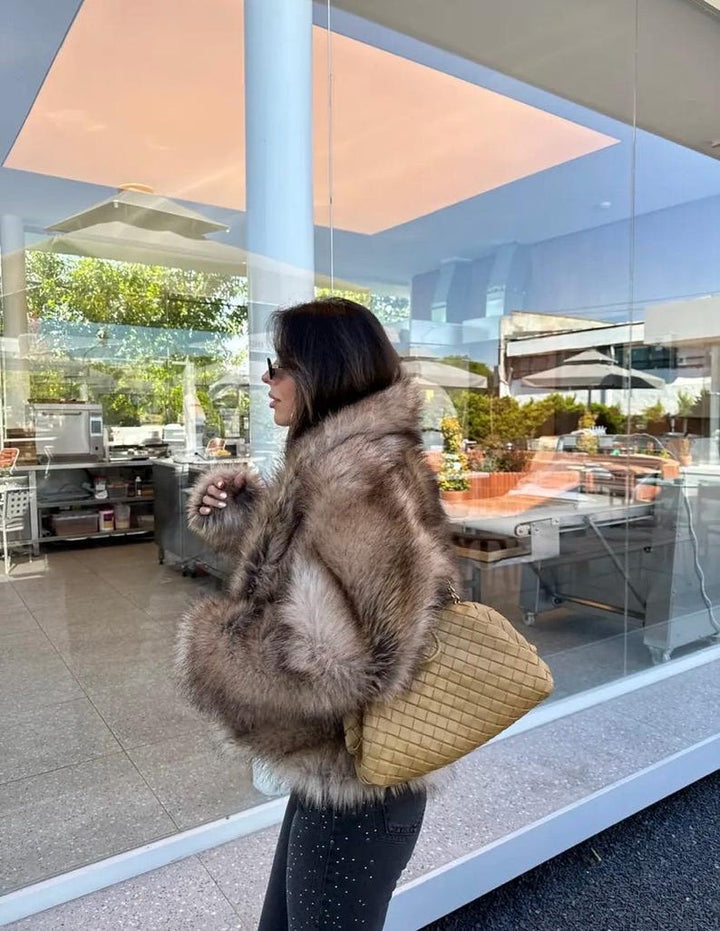 Chic Luxurious Faux Fur Coat